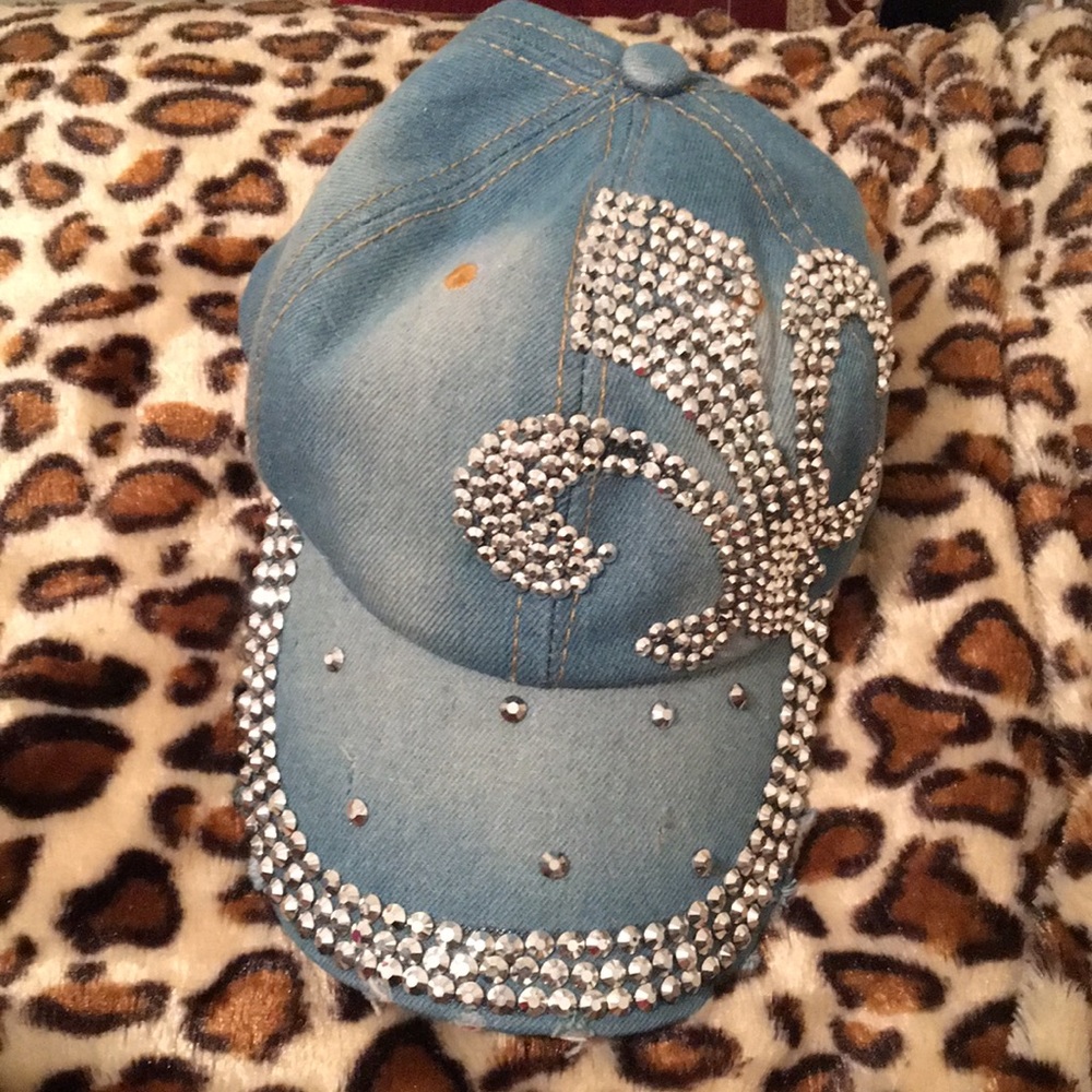 Light Wash Denim Hat w/ Rhinestones